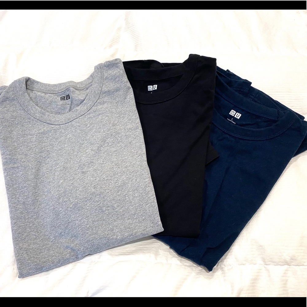 Men Uniqlo Essential Tee